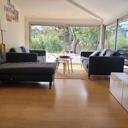 Agreable Climatisee Avec Piscine, 12 Personnes * Arcachon